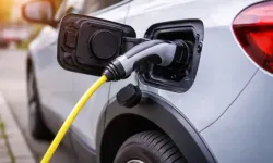 Amsterdam’da elektrikli araçlara geçiş için teşvikler sürüyor