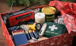 Hollanda’da Noel paketlerindeki yiyecekler yerini acil durum setine bıraktı