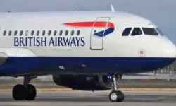 Hollanda’da uçakta 8 saat bekletilen yolculara ‘Evinize gidin’ denildi