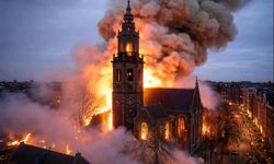 Amsterdam’daki 154 yıllık tarihi Vondelkerk’te yangın