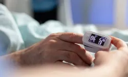 Almanya’da seslerden rahatsız olan hemşire, üç hastanın cihazını fişten çekti