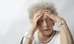 Okuma ve yazma demans başlangıcını 7 yıla kadar geciktirebilir