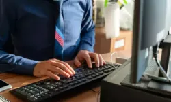 Hollanda’da devlet memurları iş bırakıyor: Vergi ve DUO hizmetleri aksayacak