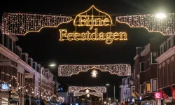 Hollanda’da Ramazan coşkusu: Utrecht’te cadde hilal ve yıldızlarla aydınlatıldı