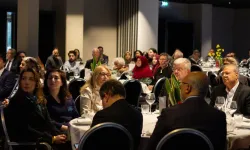 Den Haag’ta farklı inançlar HDV’nin Barış Yemeği’nde aynı sofrada buluştu