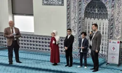 Hollanda’da İstiklal Marşı Okuma Yarışması’nın finali Leerdam’da yapıldı