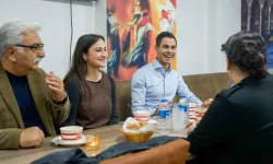 Hollanda Başbakanı Rob Jetten Alevi Kültür Derneğini ziyaret etti