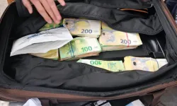 Sırbistan sınırında Türkiye’ye giden araçta 374 bin euro yakalandı