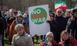 Hollanda’da ABD ve İsrail’in İran saldırıları protesto edildi