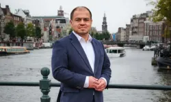 Amsterdam’da tarihi ihtimal: Süleyman Koyuncu ilk Türk kökenli belediye başkan yardımcısı olabilir