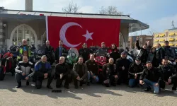 Hollanda’da T-BIKERS kulübü üyeleri motorla Umre yolculuğuna çıktı