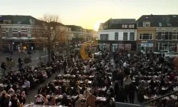 Hollanda'da Utrecht Ulu Camii’nde 2 bin kişilik açık hava iftarı