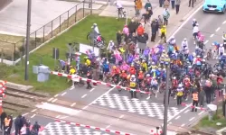 Belçika’da bisiklet turunda kırmızı ışıkta durmayan sporculara ceza kesilecek