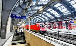 Berlin’de tren istasyonlarında alkol yasağı başlıyor