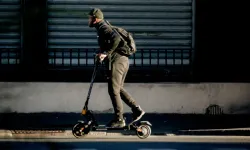 Belçika'da elektrikli scooterlar için kask zorunluluğu geliyor