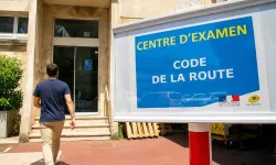 Fransa’da ehliyet sınavında kopya çekene 45 bin euroya kadar ceza