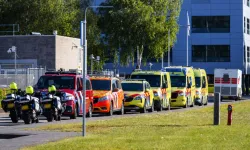 Hantavirüsten ölen yolcuyla temas eden Hollandalı hostes karantinaya alındı