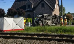 Belçika'da tren ile okul servis aracı çarpıştı: 4 kişi hayatını kaybetti