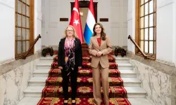 Dilan Yeşilgöz’den NATO Zirvesi öncesi Türkiye’nin Lahey Büyükelçiliğine ziyaret