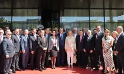 Bakan Bolat'tan Hollanda'daki Türk iş dünyasına mesaj: Hedef 15 milyar dolar