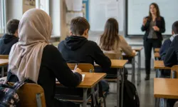 Belçika'da dokuz okulda başörtüsü yasağı başlıyor