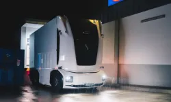 Almanya'da sürücüsüz kamyon ilk kez trafiğe çıktı