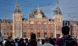 Amsterdam’da 3-5 Ekim’de tadilat nedeniyle tren seferlerinde aksamalar yaşanacak