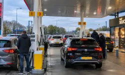 Hollanda’da benzin istasyonları arasındaki fiyat farkı 50 senti geçti