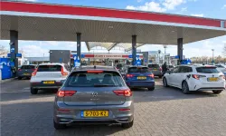 Hollandalıların komşu ülkelerde yaptığı akaryakıt harcaması 1,5 milyar euroyu geçti