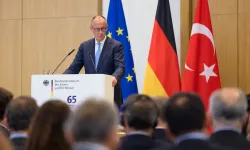 Almanya Başbakanı Merz'den Türk göçmenlere övgü