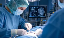 Almanya’da hastalık uydurup hastalarını ameliyat eden doktor tutuklandı