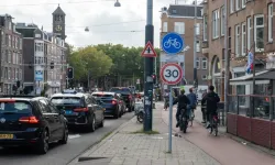 Amsterdam’da bisiklet yollarında hız sınırı uygulaması başladı