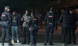 Fransa'da sokağa çıkma yasakları uzatılıyor, yasağa uymayana 750 euroya kadar ceza