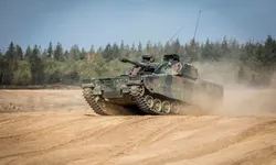 Hollanda olası büyük savaşa karşı zırhlı araçlarını artırıyor