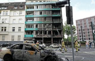 Almanya'da kundaklanan binada biri Türk 3 kişi can verdi