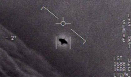 ABD'li eski istihbarat yetkilisi: Hükümet gizli olarak bozulmamış UFO’ları topluyor