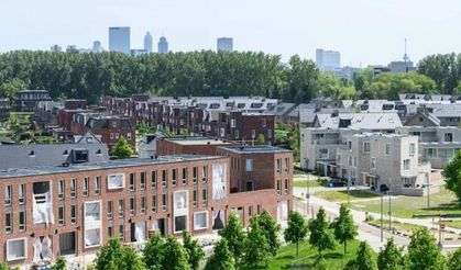 Hollanda’da bazı şehirlerde satılan konutların yarısını yabancılar aldı