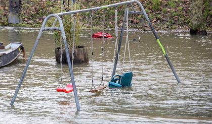 Hollanda sel riskiyle karşı karşıya kaldı