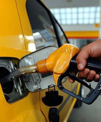 Hollanda’da sürücüler Avrupa'nın en pahalı benzinini kullanıyor