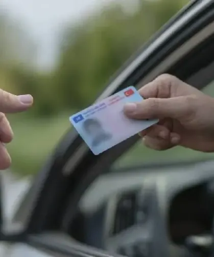 Yurt dışı ve eski tip Türk ehliyeti olan gurbetçilere önemli uyarı