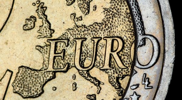 Avrupa’da bir ülke daha 2023’de euro para birimine geçiyor