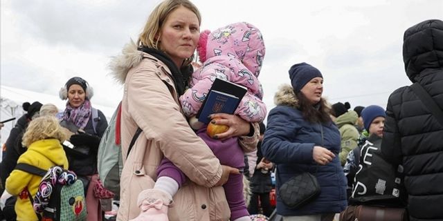 Binlerce aile Hollanda’ya gelen Ukraynalıları evlerinde misafir etmek için başvurdu