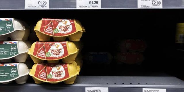 İngiltere'de bazı marketler yumurta satışına kota getirdi
