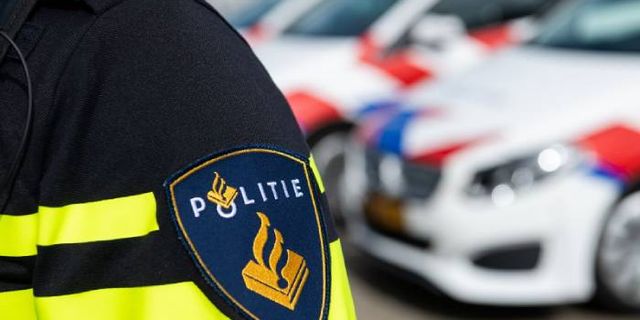 Rotterdam'da bir polis görev bölgesinden bir kadınla ilişki yaşadığı için işten atıldı