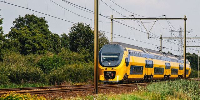 Hollanda'da tren makinisti sefer sırasında öldü