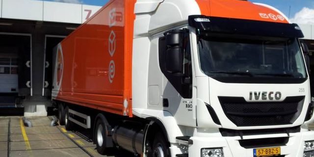 Hollanda'da PostNL kamyon şoförleri greve gitti, paket teslimatları gecikecek