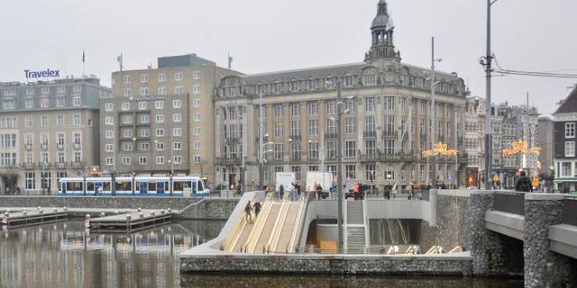 Dünyanın ilk su altı bisiklet parkı Hollanda’da açıldı