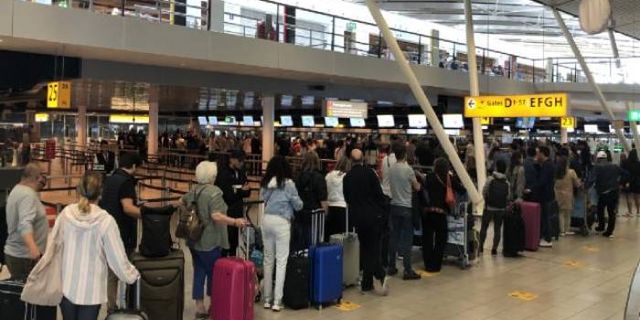Amsterdam Schiphol havalimanı mayıs tatilinde yolcu sayısına kota uygulayacak