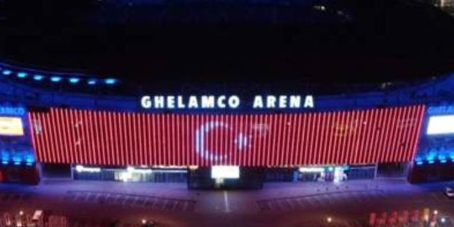 Belçika'nın Gent stadı Türk bayrağı ile ışıklandırıldı