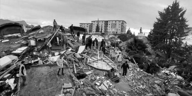 Kahramanmaraş depremi: Can kaybı Türkiye’de 12 bini geçti, Suriye’de 3 bine yükseldi